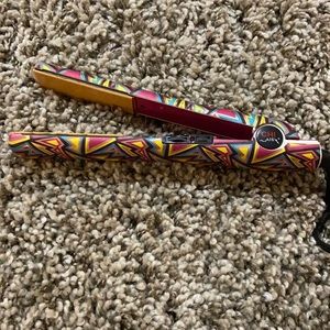 CHI Air Flat Iron Geometric Pattern